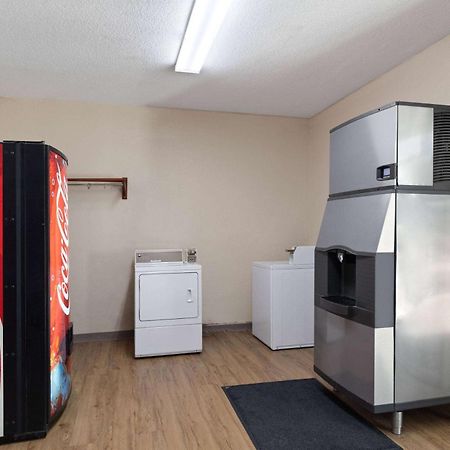 Super 8 By Wyndham Fort Mitchell Cincinnati Area Buitenkant foto