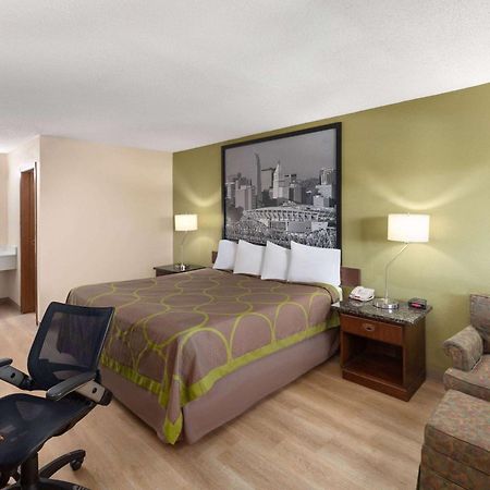 Super 8 By Wyndham Fort Mitchell Cincinnati Area Buitenkant foto