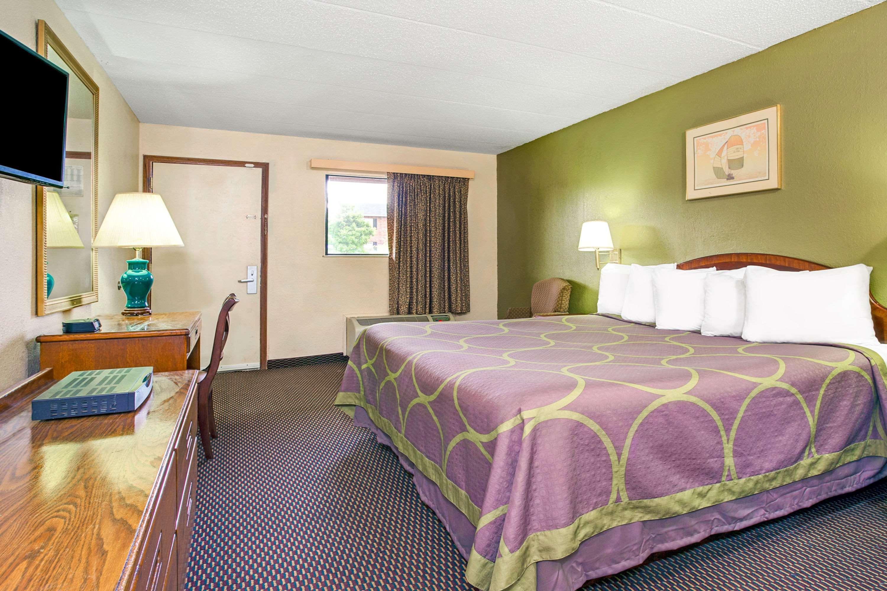 Super 8 By Wyndham Fort Mitchell Cincinnati Area Buitenkant foto