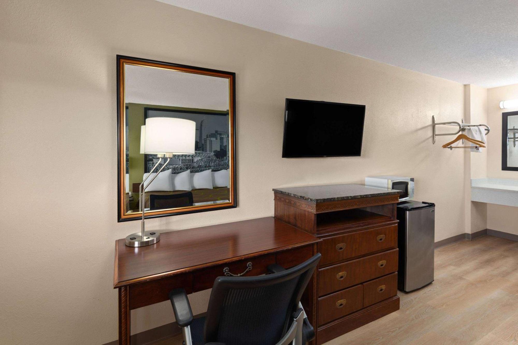 Super 8 By Wyndham Fort Mitchell Cincinnati Area Buitenkant foto