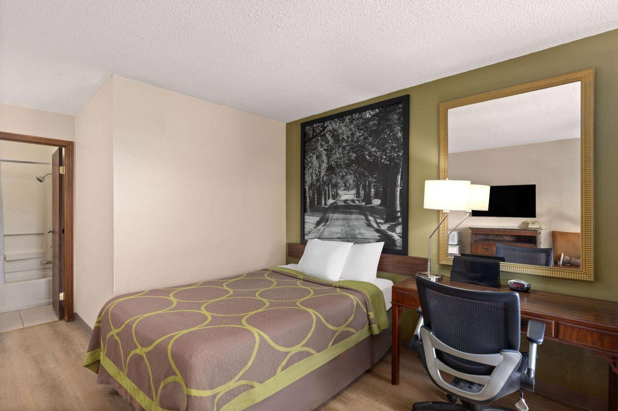 Super 8 By Wyndham Fort Mitchell Cincinnati Area Buitenkant foto