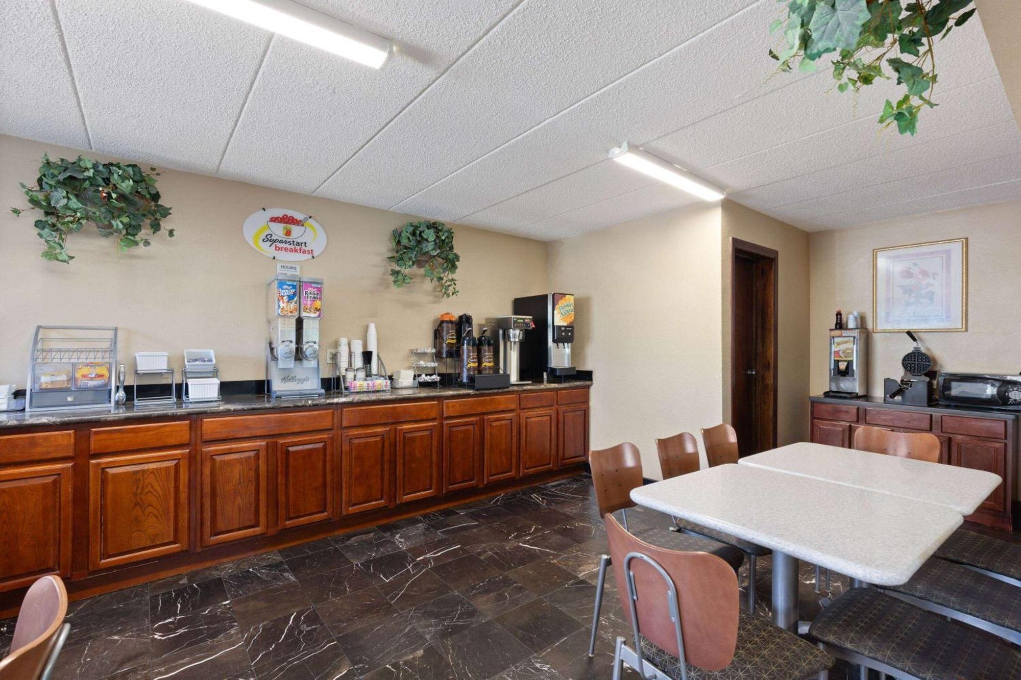 Super 8 By Wyndham Fort Mitchell Cincinnati Area Buitenkant foto
